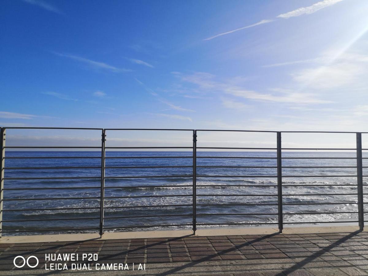 Spectacular Sea View - 3 Minutes Walk From The Sea Villa ไลเกวญา ภายนอก รูปภาพ